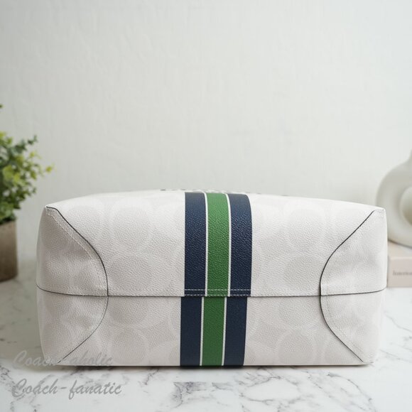 NWT Coach CBI79 City Tote Bag In Signature Canvas With Coach Graphic Chalk/Kelly - Picture 8 of 9